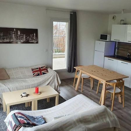 Appartement contemporain rénové à neuf avec cuisine équipé - Val de reuil Val-de-Reuil Esterno foto