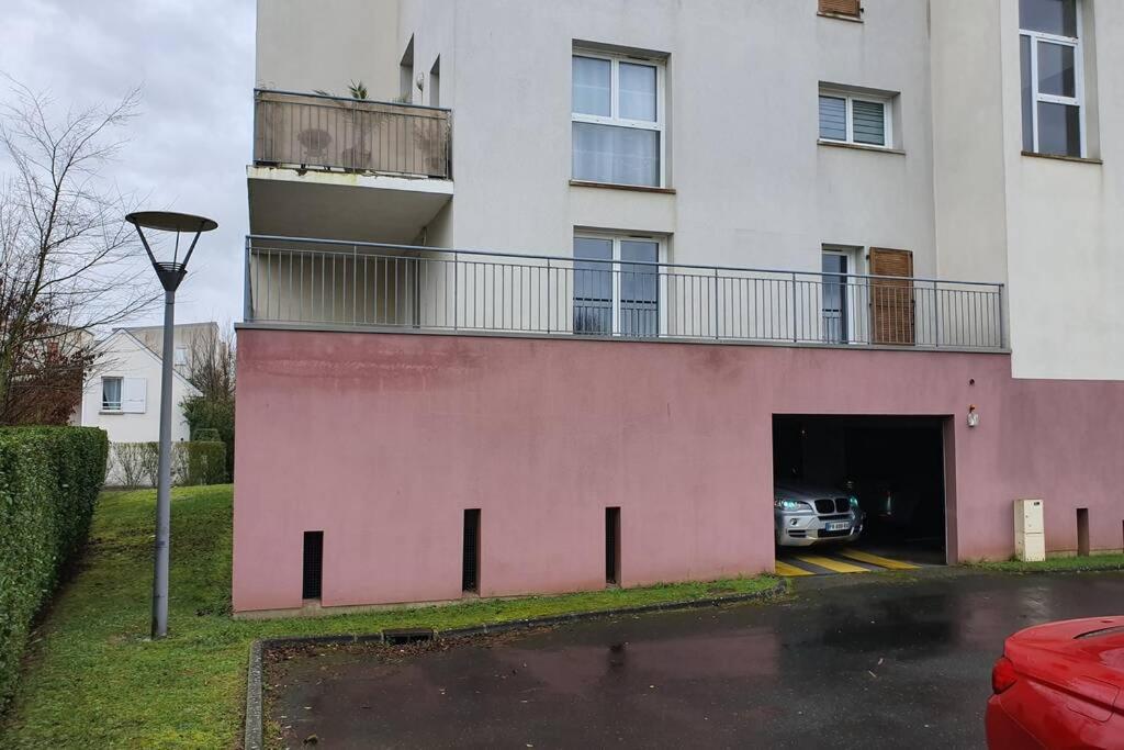 Appartement contemporain rénové à neuf avec cuisine équipé - Val de reuil Val-de-Reuil Esterno foto